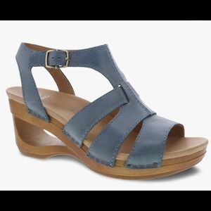 Dansko Trudy Wedge Sandal Size 39 (8.5)